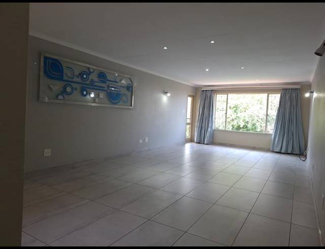3 BEDROOM APARTMENT FOR SALE IN NORTHCLIFF